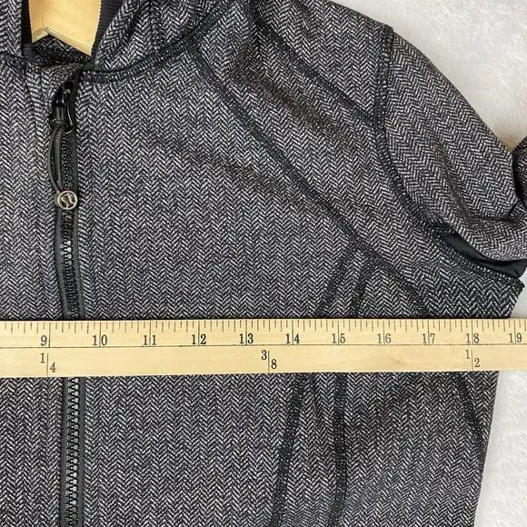 Lululemon Daily Practice Jacket Womens 10 Heathered Gray Black Zip Up Thumbholes - Picture 7 of 10